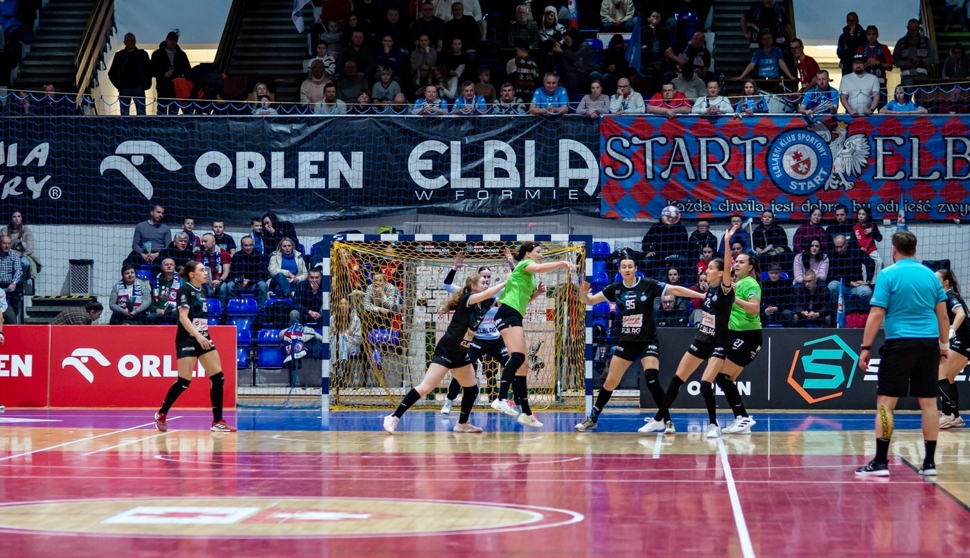 Elbląg, Trudna sytuacja Startu