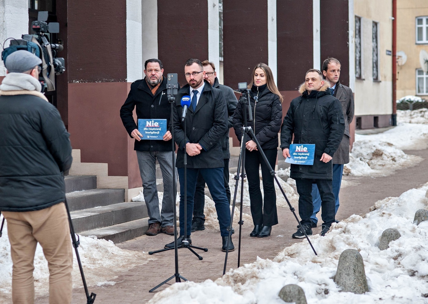 Elbląg, Działacze Konfederacji zwołali dzisiaj konferencję prasową przed elbląskim urzędem skarbowym