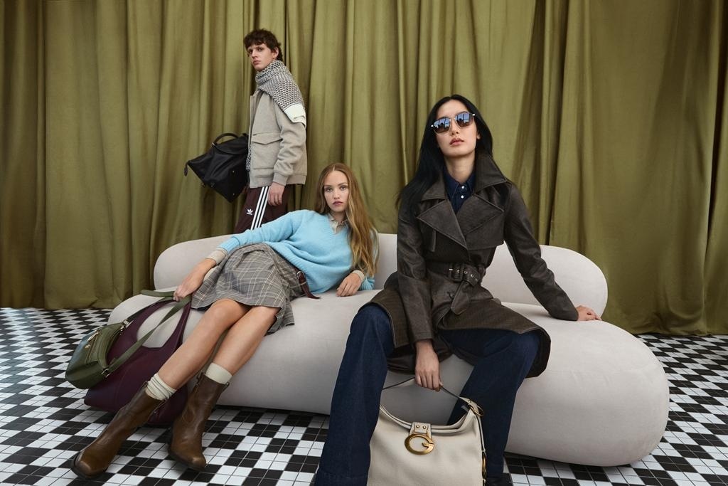 Idealna torebka damska - jak znaleźć model łączący styl i funkcjonalność? Idealna torebka damska - jak znaleźć model łączący styl i funkcjonalność?