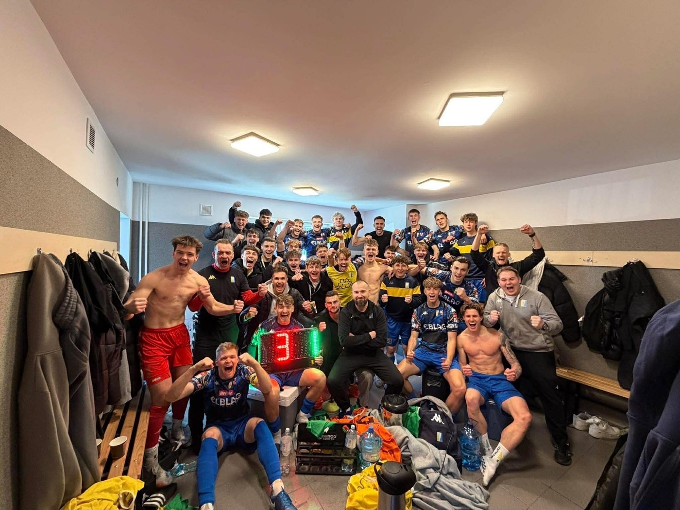 Elbląg, Radość w szatni po wygranej Elbląg, Radość w szatni po wygranej