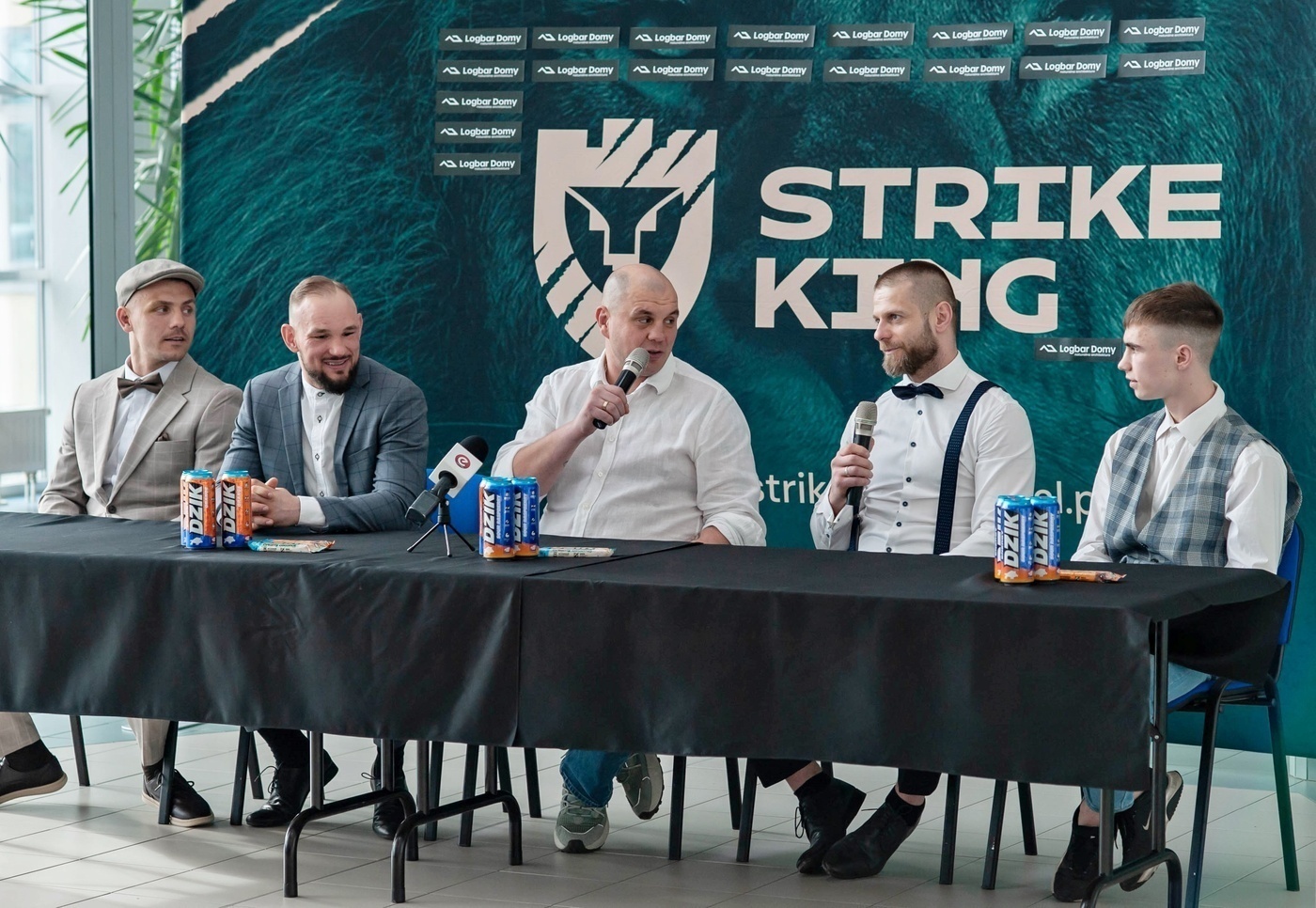 Elbląg, Konferencja przed galą, dd lewej: Sylwester Stempliński, Paweł Czajka, Tomasz Sarara, Julian Rynkowski i Rafał Kula