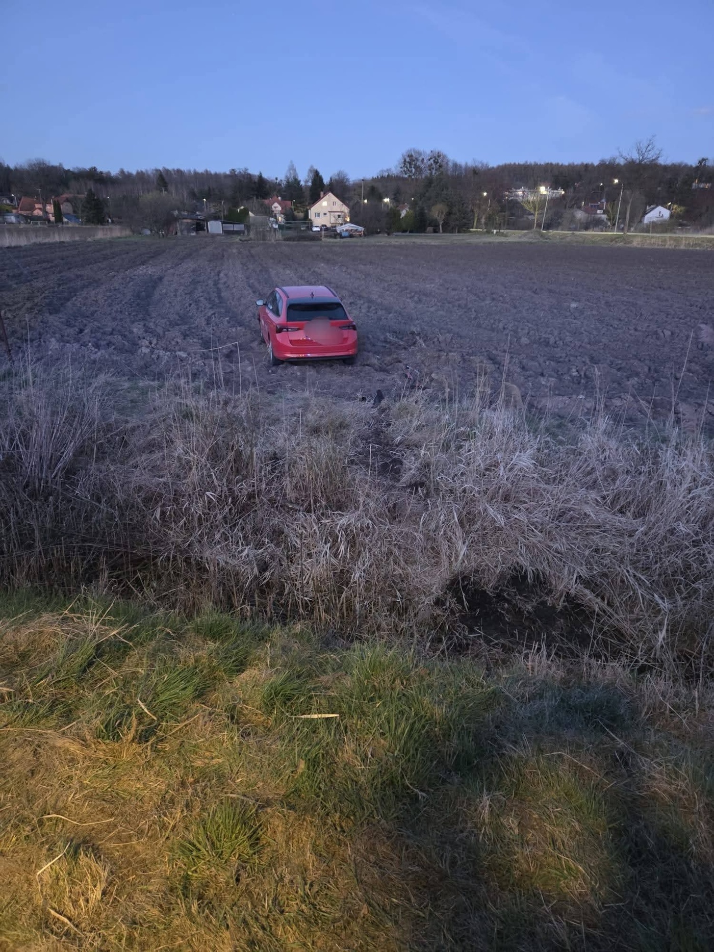 Elbląg, Pijany wjechał na pole Elbląg, Pijany wjechał na pole