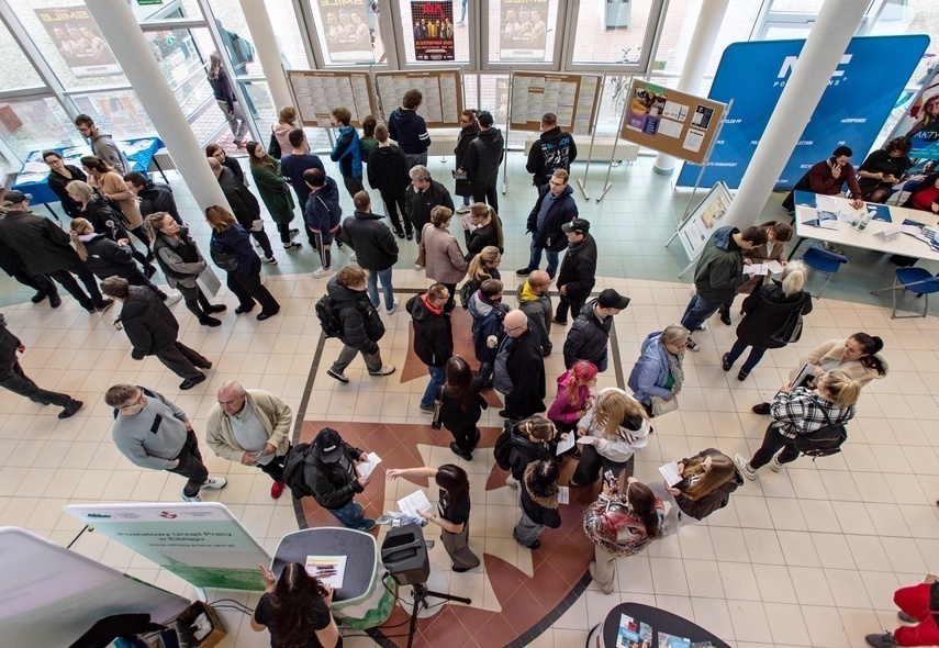 Elbląg, Wzrost bezrobocia w Elblągu. Raport PUP wskazuje na zmiany systemowe