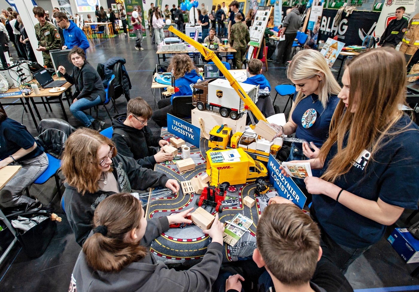 Elbląg, Młodzież szuka swojej przyszłości