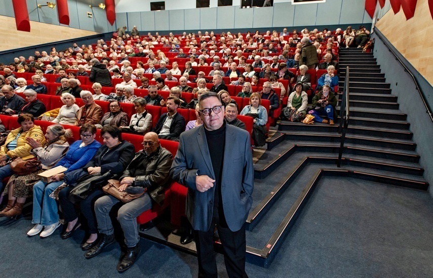 Elbląg, Juliusz Marek z fanami cyklu "Elbląg na dużym ekranie" Elbląg, Juliusz Marek z fanami cyklu "Elbląg na dużym ekranie"
