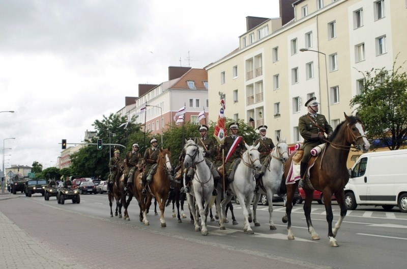 Elbląg, Kiedy „Szesnasta” była jeszcze w Elblągu (w obiektywie Henryka Myślińskiego) Elbląg, Kiedy „Szesnasta” była jeszcze w Elblągu (w obiektywie Henryka Myślińskiego)