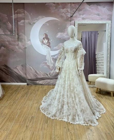 White Moon zaprasza na otwarcie salonu sukni ślubnych White Moon zaprasza na otwarcie salonu sukni ślubnych