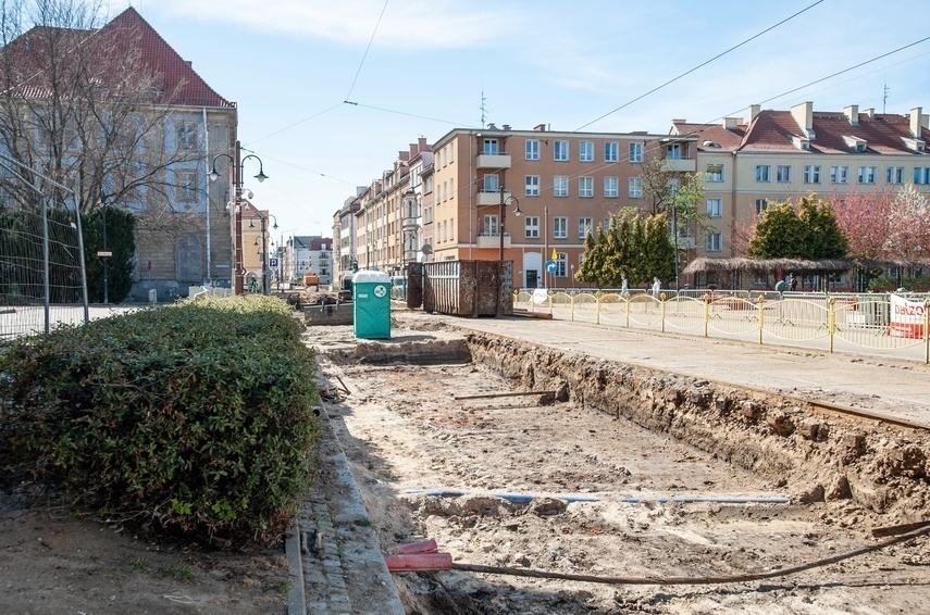 Elbląg, Przestoje w robotach na 1 Maja. Co dzieje się w drogowych inwestycjach? Elbląg, Przestoje w robotach na 1 Maja. Co dzieje się w drogowych inwestycjach?