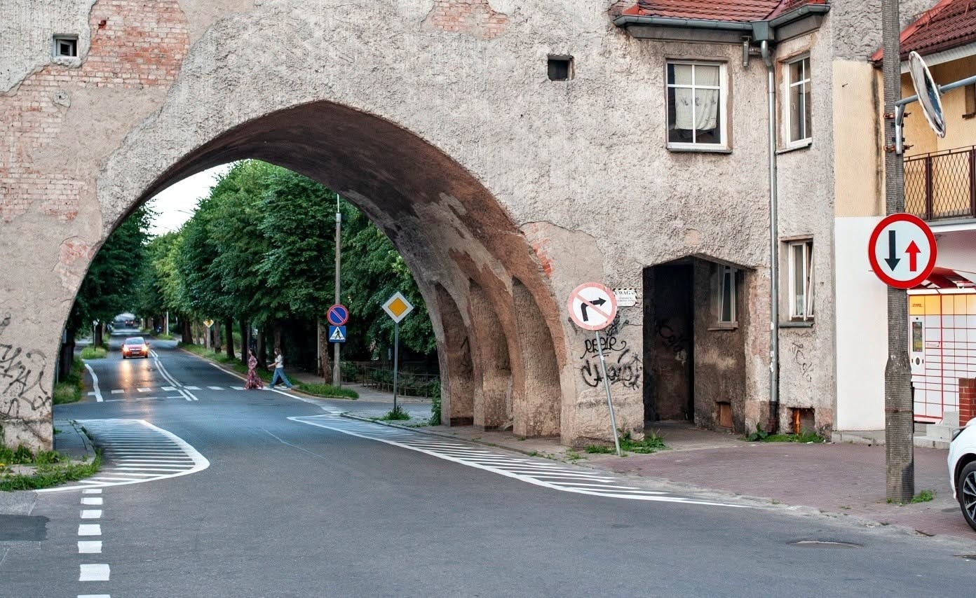 Elbląg, Zwęzili przejazd już na stałe Elbląg, Zwęzili przejazd już na stałe