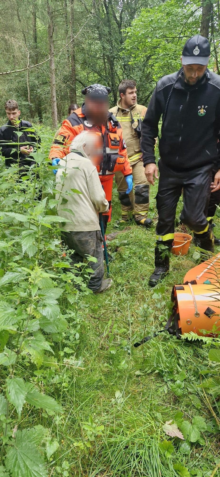 Elbląg, 83-latek zabłądził w lesie, znalazły go służby Elbląg, 83-latek zabłądził w lesie, znalazły go służby