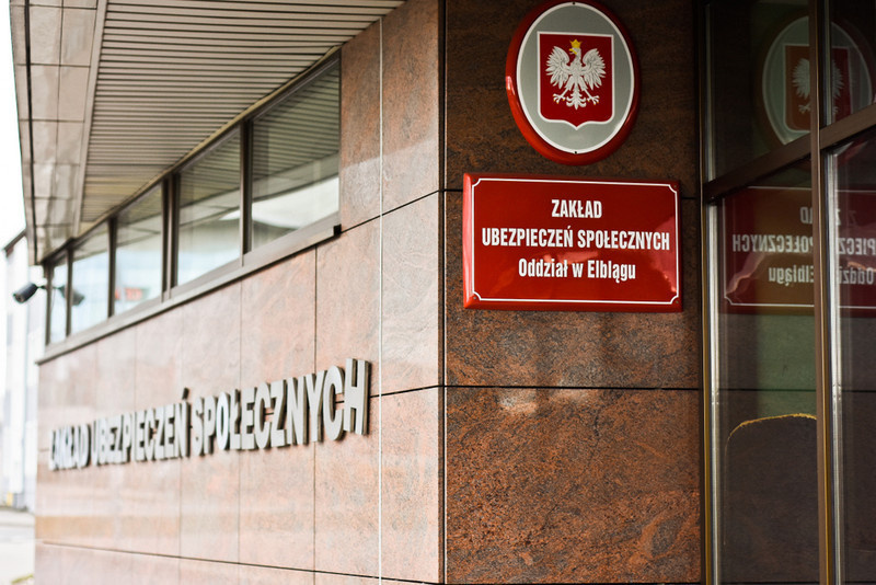 Elbląg, ZUS ostrzega. Uważaj na oferowaną pomoc przy świadczeniu wspierającym, może sporo kosztować