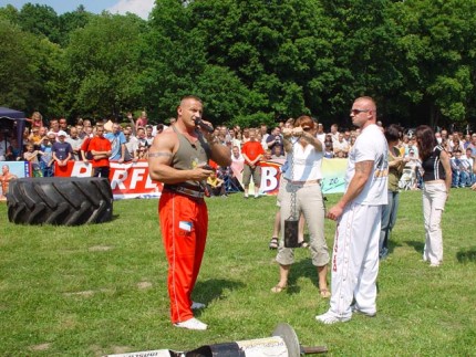 Elbląg, Z mikrofonem Mariusz Pudzianowski Elbląg, Z mikrofonem Mariusz Pudzianowski