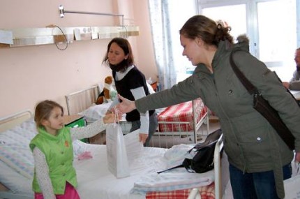 Elbląg, Studenci odwiedzili dziś małych pacjentów szpitala wojewódzkiego Elbląg, Studenci odwiedzili dziś małych pacjentów szpitala wojewódzkiego