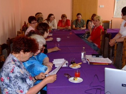 Elbląg, Przez osiem miesięcy elbląscy i rosyjscy specjaliści wspólnie zastanawiali się nad tym, jak skutecznie walczyć z nałogami wśród młodzieży