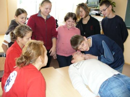 Elbląg, Gimnazjaliści chętnie uczestniczą w ćwiczeniach praktycznych