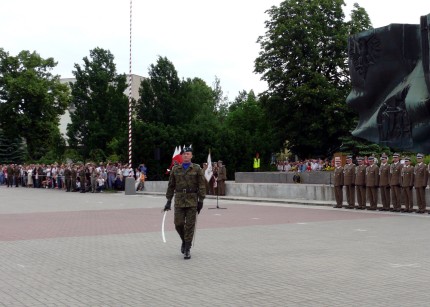 Elbląg, Uroczystości na Placu Konstytucji (archiwum 16 PDZ).