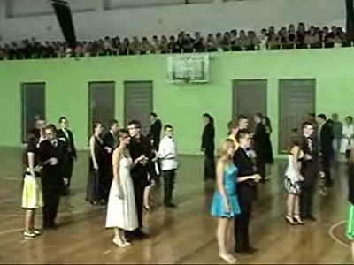 Elbląg, Polonez uczniów Gimnazjum nr 4 Elbląg, Polonez uczniów Gimnazjum nr 4