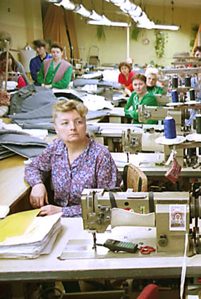 Elbląg, W Renomie, z zakładami w Zalewie, Nowym Dworze Gdańskim i Braniewie, zatrudnionych było niegdyś 1,5 tys. osób Elbląg, W Renomie, z zakładami w Zalewie, Nowym Dworze Gdańskim i Braniewie, zatrudnionych było niegdyś 1,5 tys. osób