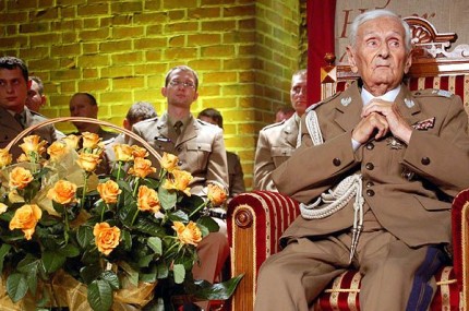 Elbląg, Generał zasługuje na ulicę Elbląg, Generał zasługuje na ulicę