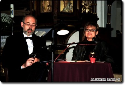 Elbląg, Jan Brzozecki i Irena Adamiak - pieknym słowem opatrzyli wtorkowe spotkanie z "Muzyką na górze" Elbląg, Jan Brzozecki i Irena Adamiak - pieknym słowem opatrzyli wtorkowe spotkanie z "Muzyką na górze"