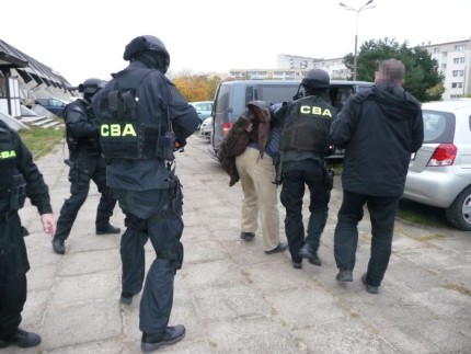 Elbląg, CBA zatrzymało dwóch gangsterów i dwóch adwokatów za korupcję