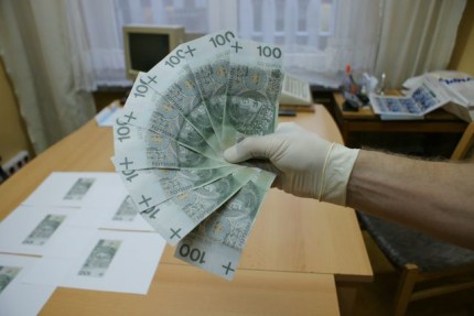Elbląg, W mieszkaniu „produkowali" 100-złotówki