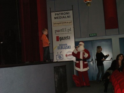 Elbląg, W kinie Światowid dziedzi spotykają się ze Świętym Mikołajem, oglądają filmy animowane, uczestniczą we wspólnej zabawie