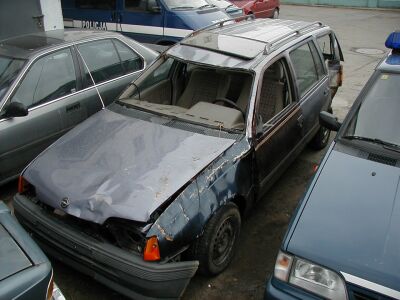 Elbląg, Opla znaleziono częściowo zatopionego w rzece Pasłęce