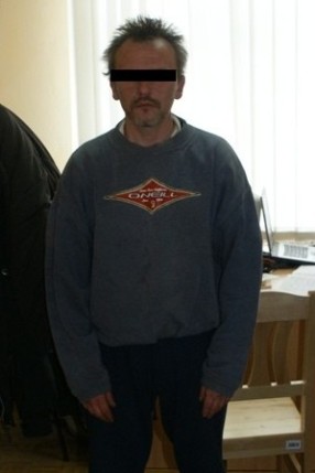 Elbląg, W ciągu tylko jednej nocy Krzysztof K. włamał się lub próbował się włamać do 11 samochodów