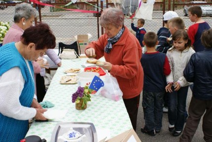 Elbląg, Sąsiedzi z osiedla „Na stoku”