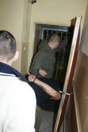 Elbląg, Jeden z zatrzymanych na elbląskiej komendzie