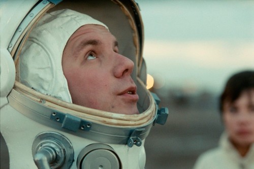 Elbląg, DKF: Papierowy żołnierz