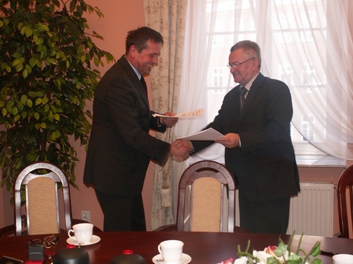 Elbląg, Szerokim pasmem Elbląg, Szerokim pasmem