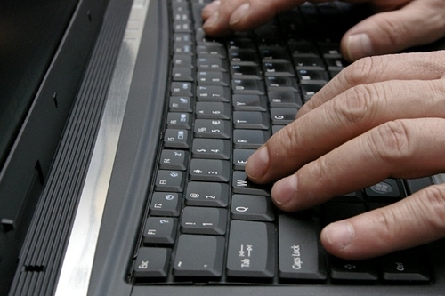 Elbląg, przeważnie będący online, młodzi ludzie, komunikują się i myślą obrazami - opowiadał jeden z badaczy