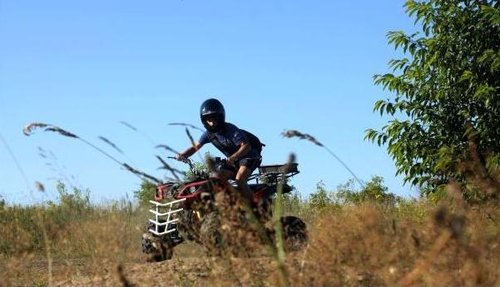 Akademia Sportów Wodnych to wspaniała zabawa! (źródło: http://www.grupawodna.pl) Akademia Sportów Wodnych to wspaniała zabawa! (źródło: http://www.grupawodna.pl)