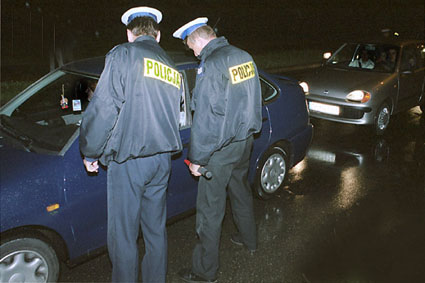 Elbląg, Za jazdę bez zapiętych pasów policjant ma prawo wypisać mandat w wysokości od 20 do 500 złotych