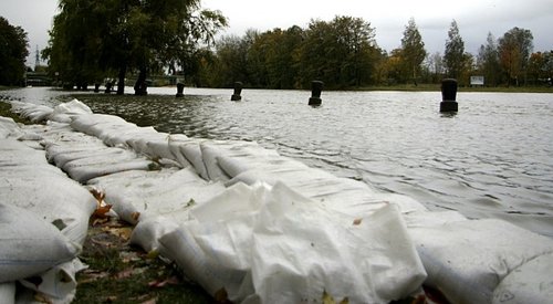 Elbląg, W ubiegłym roku woda zagroziła elblążanom Elbląg, W ubiegłym roku woda zagroziła elblążanom