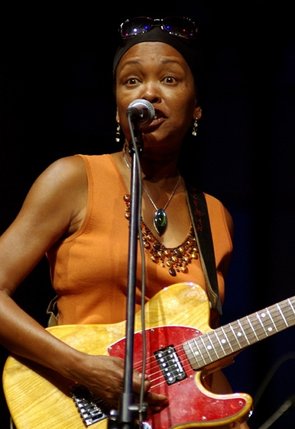 Elbląg, Deborah Coleman zwyczajnie może wprawić w kompleksy - głosem i gitarowym brzmieniem