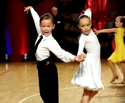 Elbląg, Taniec dla maluchów i młodzieży