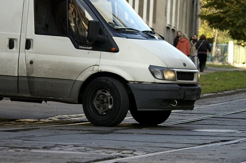 Elbląg, Mkną po szynach…