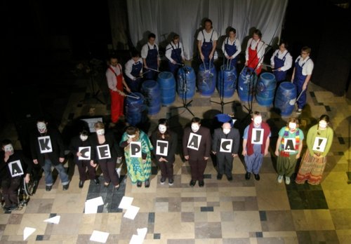Elbląg, Gdański Teatr "Razem" wystąpił wspólnie z zespołem muzycznym „Remont Pomp”