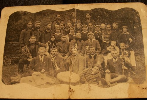 Elbląg, Jedno ze zdjęć z domowego archiwum pani Aleksandry Charko, twórczyni ludowej z Nowotek, pod Elblągiem - bohaterki projektu Ostatni mistrzowie kultury ludowej...