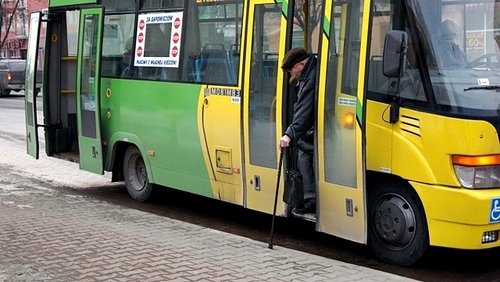 Elbląg, Kontrolerzy mogą nie znać przepisów, pasażerowie mogą moknąć Elbląg, Kontrolerzy mogą nie znać przepisów, pasażerowie mogą moknąć