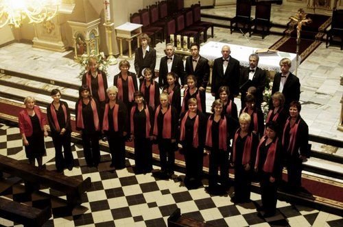 Elbląg, Chór Cantata od wielu lat jest najbardziej rozpoznawalną, śpiewającą wizytówka Elbląga