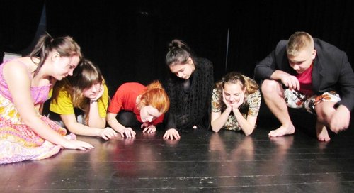 Elbląg, Młodzież w trakcie zajęć teatralnych