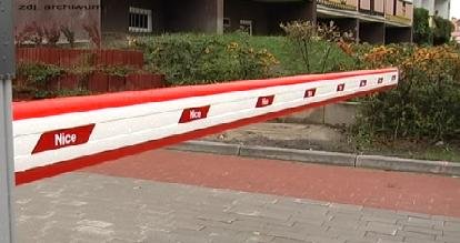 Elbląg, Szlabany coraz częściej bronią dostępu do osiedlowych parkingów