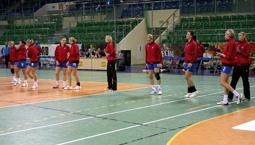 Elbląg, Elblążanki wysoko przegrały w Kielcach i mają do odrobienia aż siedem bramek Elbląg, Elblążanki wysoko przegrały w Kielcach i mają do odrobienia aż siedem bramek