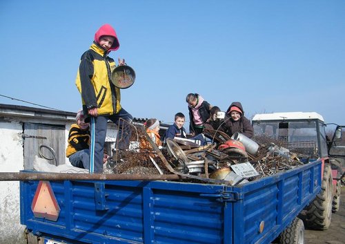 Elbląg, Szkolna wycieczka za... złom