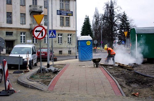 Elbląg, Remont ul. Ratuszowej nadal trwa (fot AD) Elbląg, Remont ul. Ratuszowej nadal trwa (fot AD)