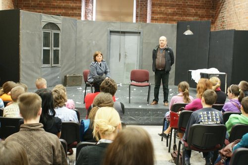 Elbląg, Z uczniami spotkali się przedstawiciele Policji oraz MONARu